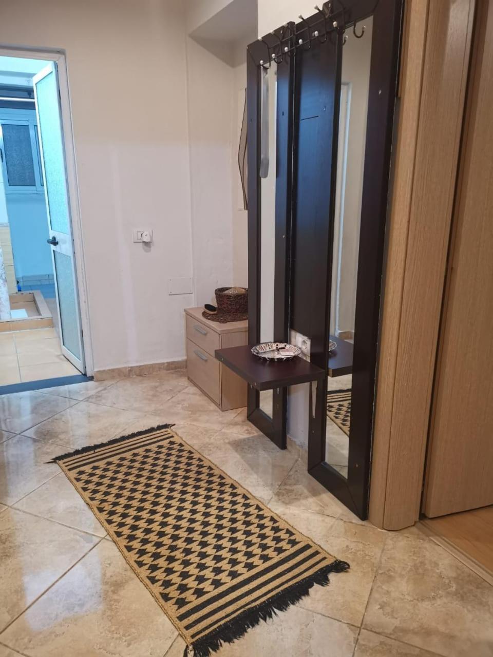 Downtown Authentic Apartment Tirana Myslym Shyri Zewnętrze zdjęcie
